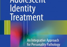 کتاب لاتین درمان هویت نوجوانان؛ رویکردی یکپارچه برای آسیب شناسی شخصیت (2014)