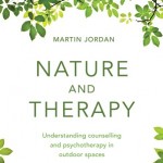 کتاب لاتین طبیعت و درمان؛ درک مشاوره و روان درمانی در فضاهای باز (2015)